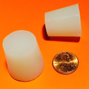 STP 6.5 Tapered silicone Plugs