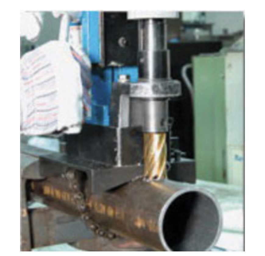 Hougen pipe adapter with chain for magnetic drills on 3 to 12 inch diameter pipe
